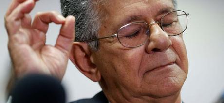 Con la cola entre las patas #Oposición analiza participar en las elecciones #municipales #Venezuela Con la cola entre las patas #Oposición analiza participar en las elecciones #municipales #Venezuela