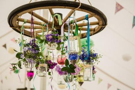 ¿Ruedas antiguas en la deco de la boda? Sí, quiero