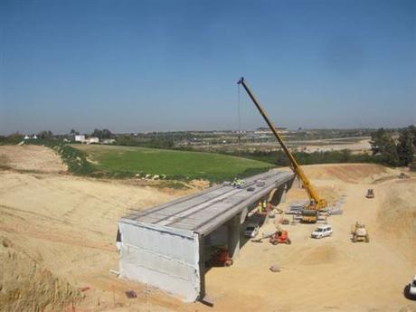 Se abre la posibilidad de un autobús ecológico para conectar Montequinto y Dos Hermanas Se abre la posibilidad de un autobús ecológico para conectar Montequinto y Dos Hermanas