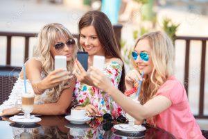 Adicción al mundo virtual y a las redes sociales-