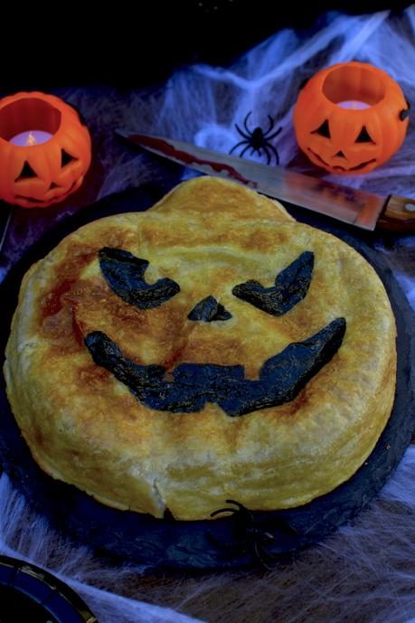 Halloween Pumpkin Pizza (Pizza Calabaza)