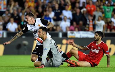 Crónica Valencia CF 4 - Sevilla FC 0 Crónica Valencia CF 4 - Sevilla FC 0