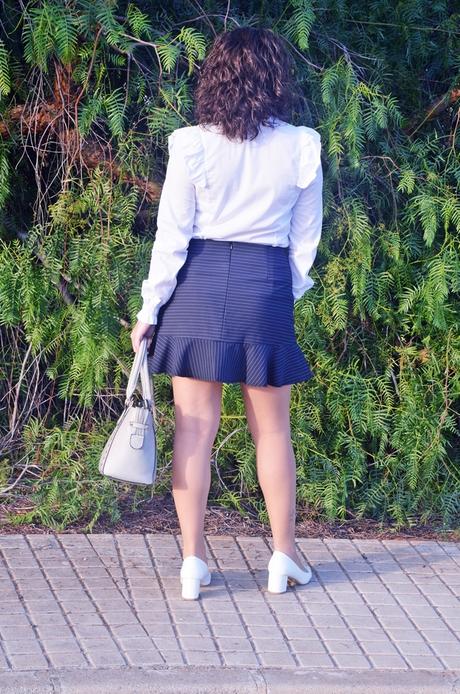 Falda raya diplomática Falda raya diplomática