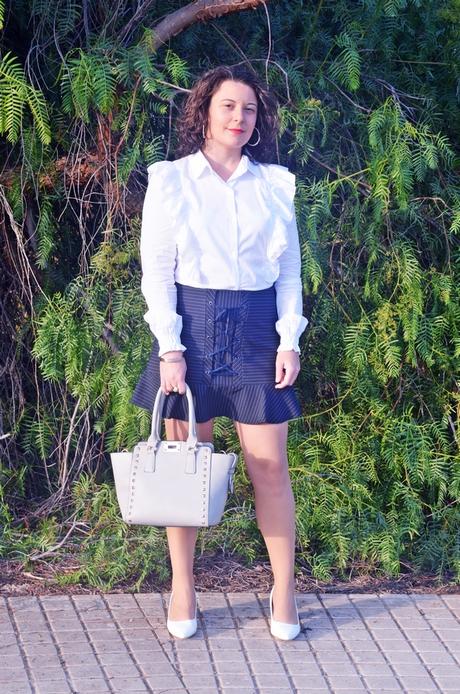 Falda raya diplomática Falda raya diplomática