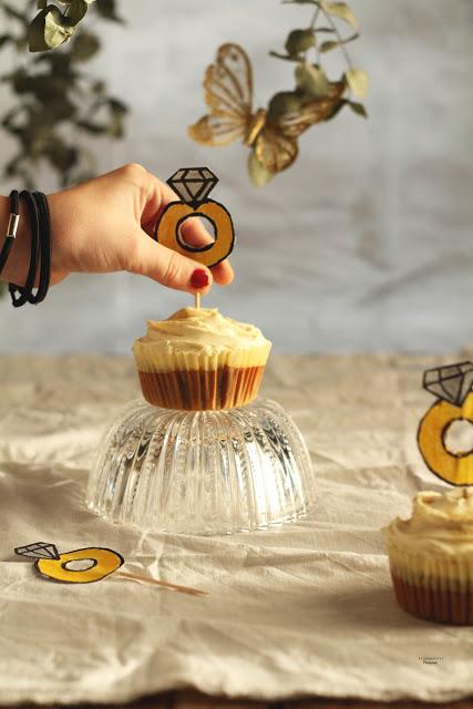 Como hacer topper de anillos para cupcakes