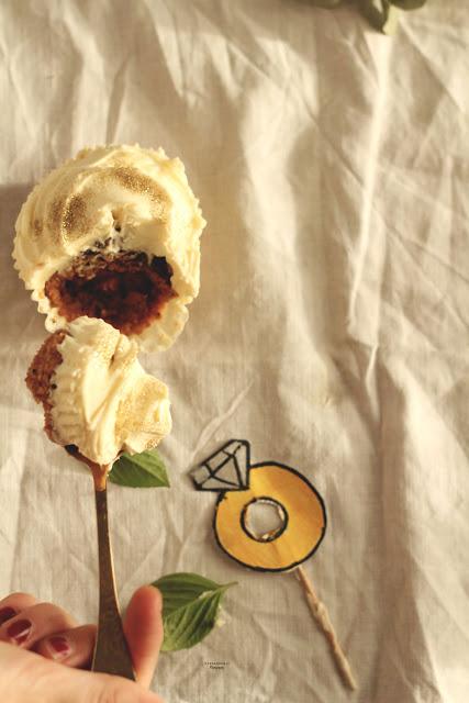 Como hacer topper de anillos para cupcakes