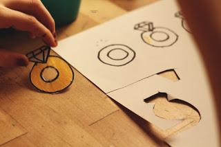 Como hacer topper de anillos para cupcakes