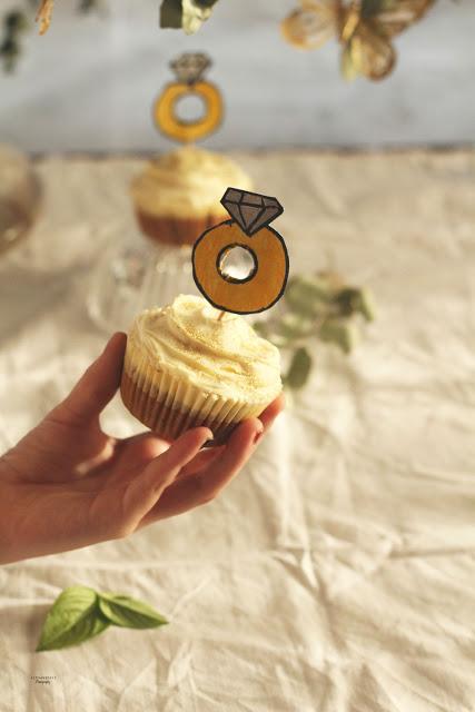 Como hacer topper de anillos para cupcakes