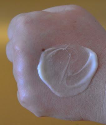 “Tropical Peeling Cream” de ELISABETH VARGAS