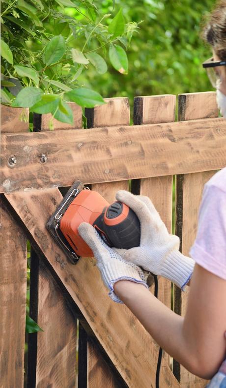 Estrenando tranquera: renovada y protegida con Cetol