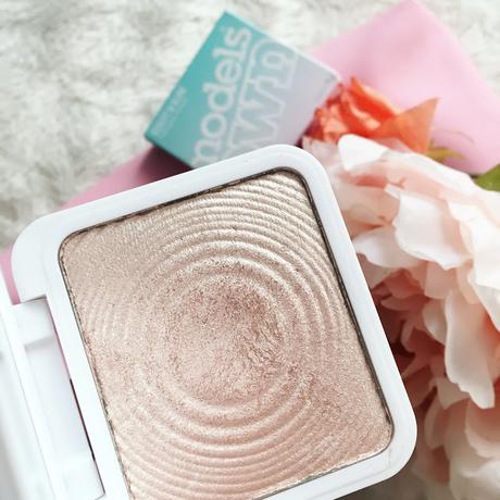 Iluminador Golden Sand de Models Own Iluminador Golden Sand de Models Own