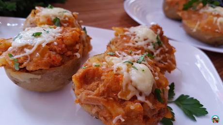 Patatas rellenas de atún