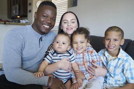 ALQUILÉ MI ÚTERO Y CASI SE LLEVAN A MI HIJO