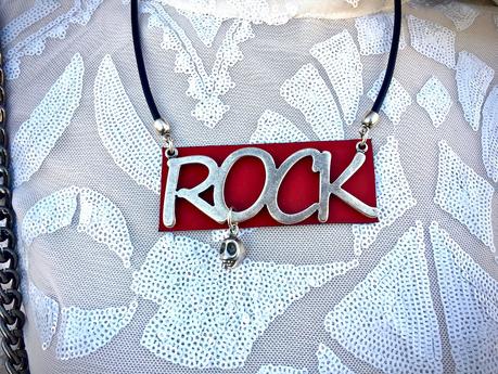 WHITE & RED WHITE & RED