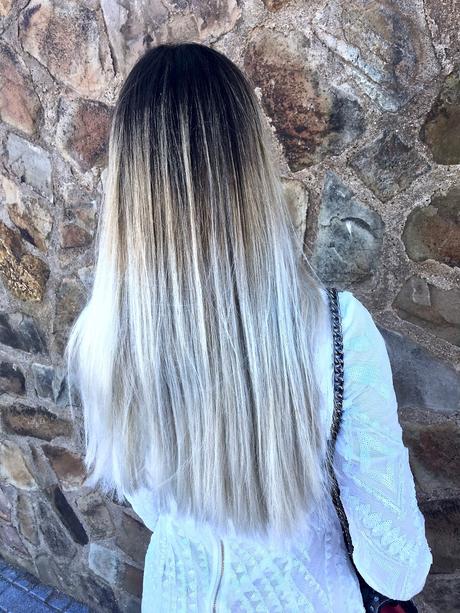 WHITE & RED WHITE & RED