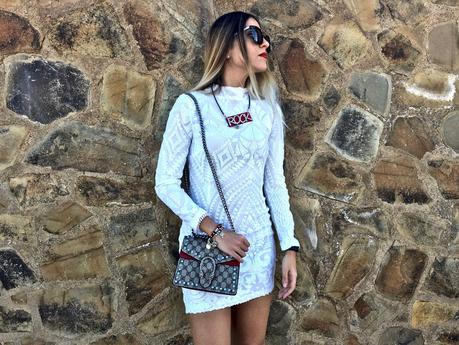 WHITE & RED WHITE & RED