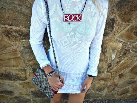 WHITE & RED WHITE & RED