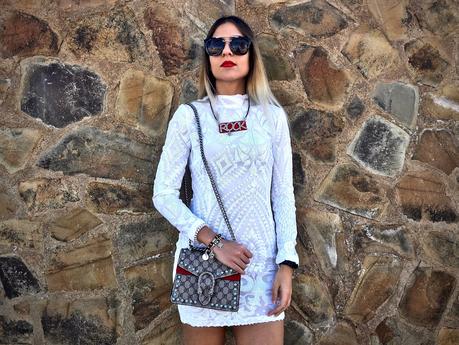 WHITE & RED WHITE & RED