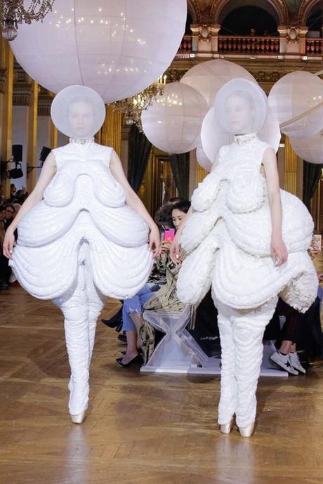 Bailarinas y unicornios en la Paris Fashion Week