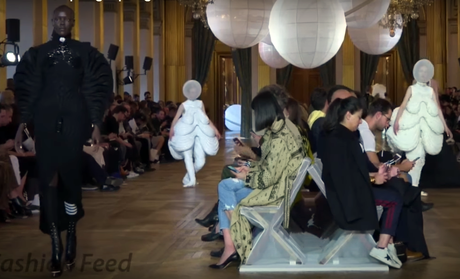 Bailarinas y unicornios en la Paris Fashion Week