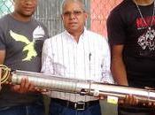 Diputado Méndez dona bomba Play Softball Neiba.