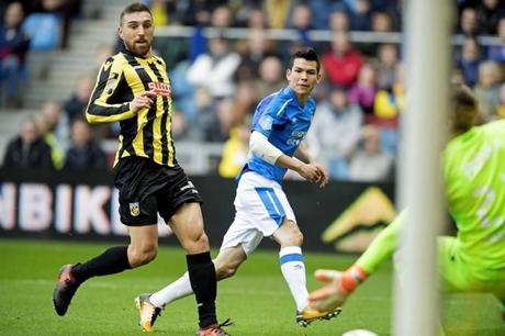 Hirving Lozano anota otro doblete y es goleador de la liga holandesa