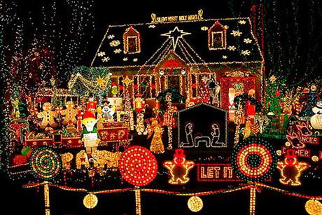 Cómo celebrar Halloween sin morir en el intento: Casa decorada por Navidad