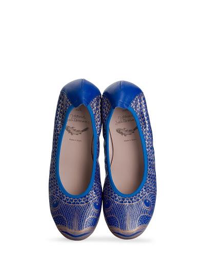 La firma española de calzado Wonders presenta para esta t...