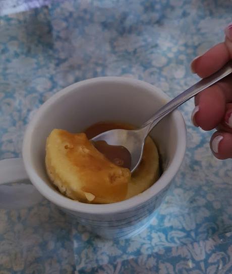 ricotta-and-pear-mug-cake, mug-cake-de-requeson-y-pera