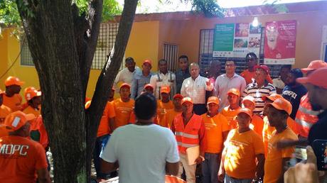 Diputado Rafael Méndez posesiona  brigadas de Obras Públicas.