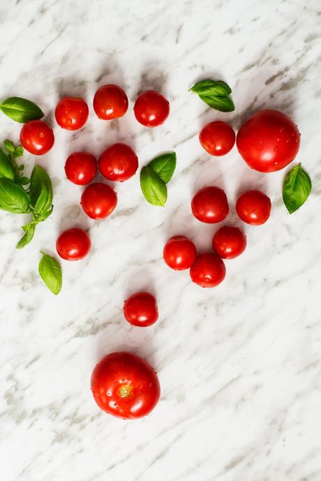 Ensalada de cherrys y mozzarella de búfala