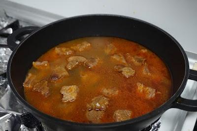 Guiso de ternera con patatas y alcachofas