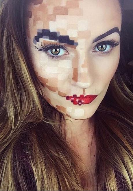 Maquillaje Halloween rostro pixelado