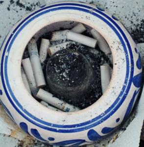 Dame un cigarrillo y silenciaré el mundo