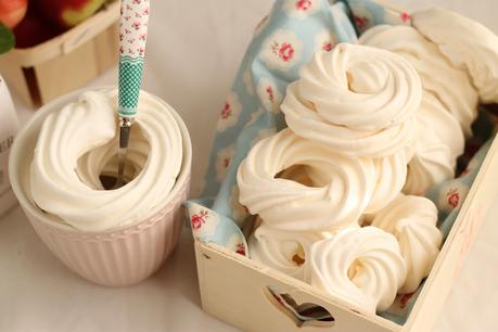 Coronitas de merengue