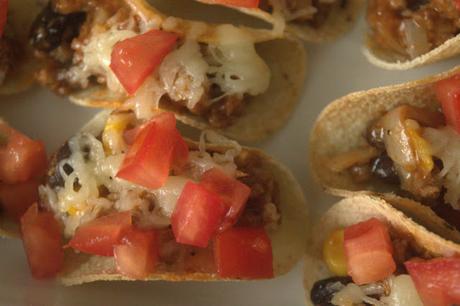 Mini tacos de ternera, un plato tex-mex para el aperitivo Mini tacos de ternera, un plato tex-mex para el aperitivo