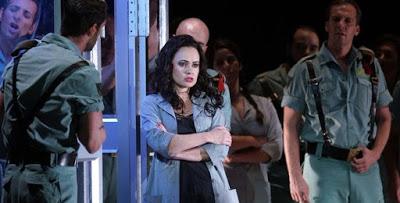 Carmen, Cambian Los Tópicos, La Esencia Queda