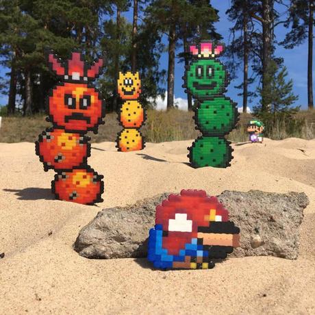 Entre la realidad y los vídeo juegos una divertida creación pixelada para fanáticos de los 90's Entre la realidad y los vídeo juegos una divertida creación pixelada para fanáticos de los 90's