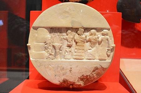 La primera escritora, Enheduanna (2285-2250 a.C)