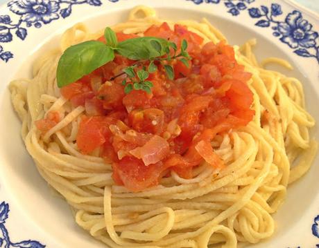 Maccheroni alla chitarra - Tallarines caseros