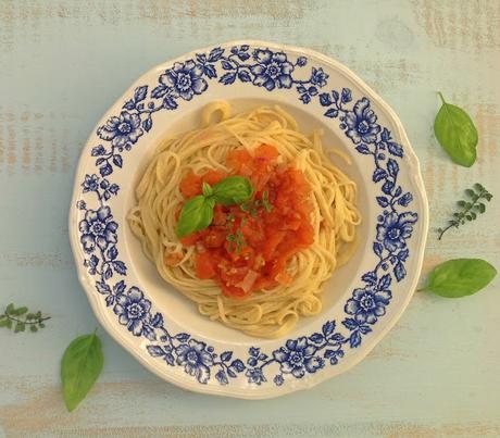 Maccheroni alla chitarra - Tallarines caseros