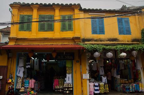 CRÓNICAS DE INDOCHINA: HOI AN Y LA TRAMPA DEL RAMBUTÁN