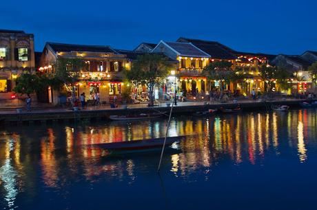 CRÓNICAS DE INDOCHINA: HOI AN Y LA TRAMPA DEL RAMBUTÁN