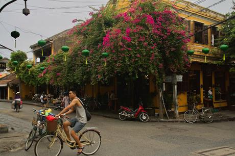 CRÓNICAS DE INDOCHINA: HOI AN Y LA TRAMPA DEL RAMBUTÁN