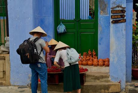 CRÓNICAS DE INDOCHINA: HOI AN Y LA TRAMPA DEL RAMBUTÁN