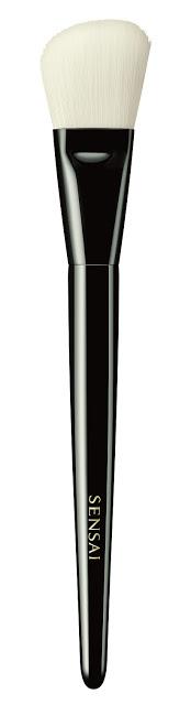 “Sensai Fundations” de SENSAI - el arte de iluminar con seda