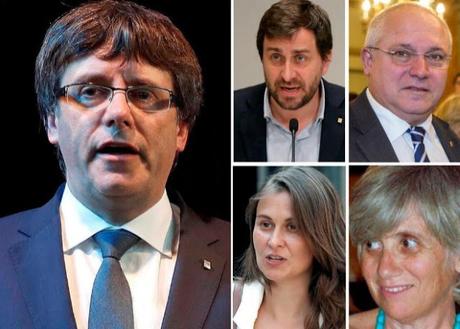 Conceden libertad a Puigdemont y a ex funcionarios le acompañan en Bruselas Conceden libertad a Puigdemont y a ex funcionarios le acompañan en Bruselas