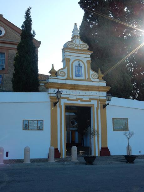 ATENEO DEL VINO DE EL PUERTO: Visita a Espartinas (Sevilla): Monasterio de Loreto, viñedo de Garrido fino y a las Bodegas Hacienda de Loreto