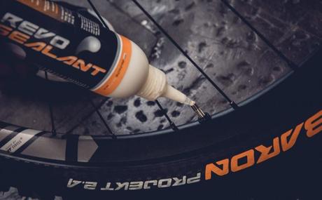 ¿Cómo convertir una rueda de mtb en tubeless?