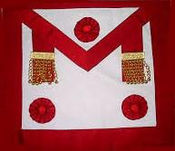 Historia del mandil de Emulación